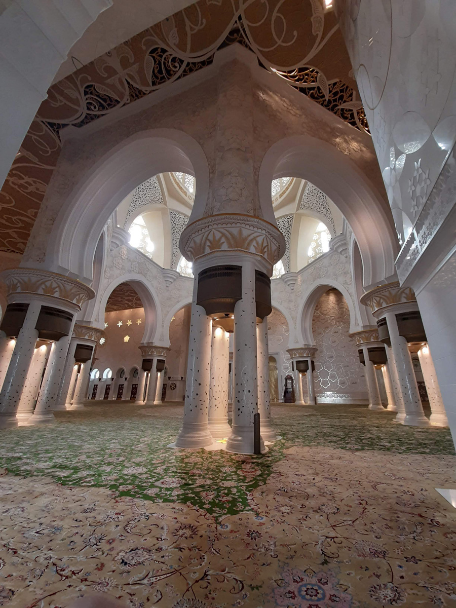 abu-dhabi-mosque-zayed-unlimited-travel