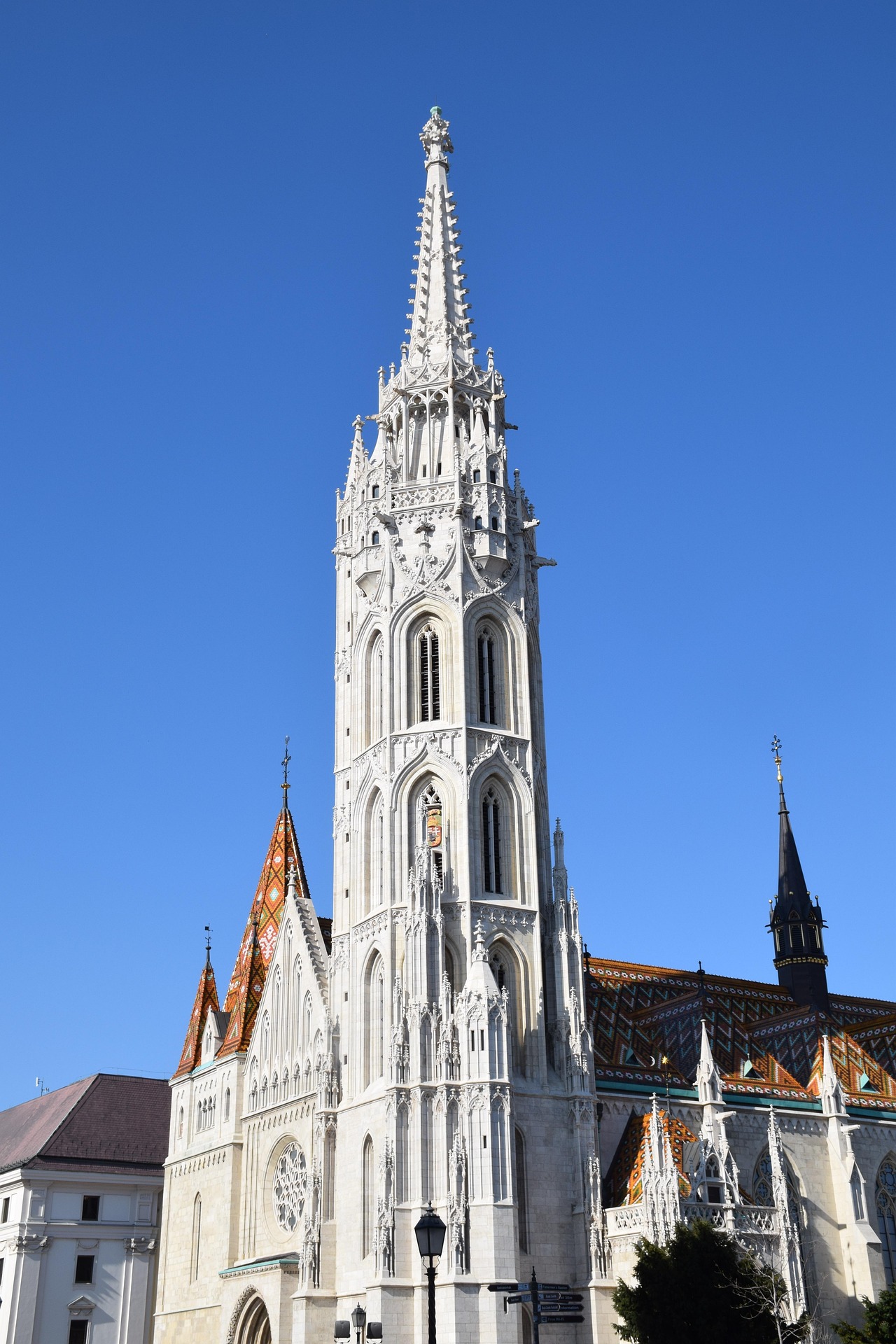 budapest-mathias-church-in-the-castle-area