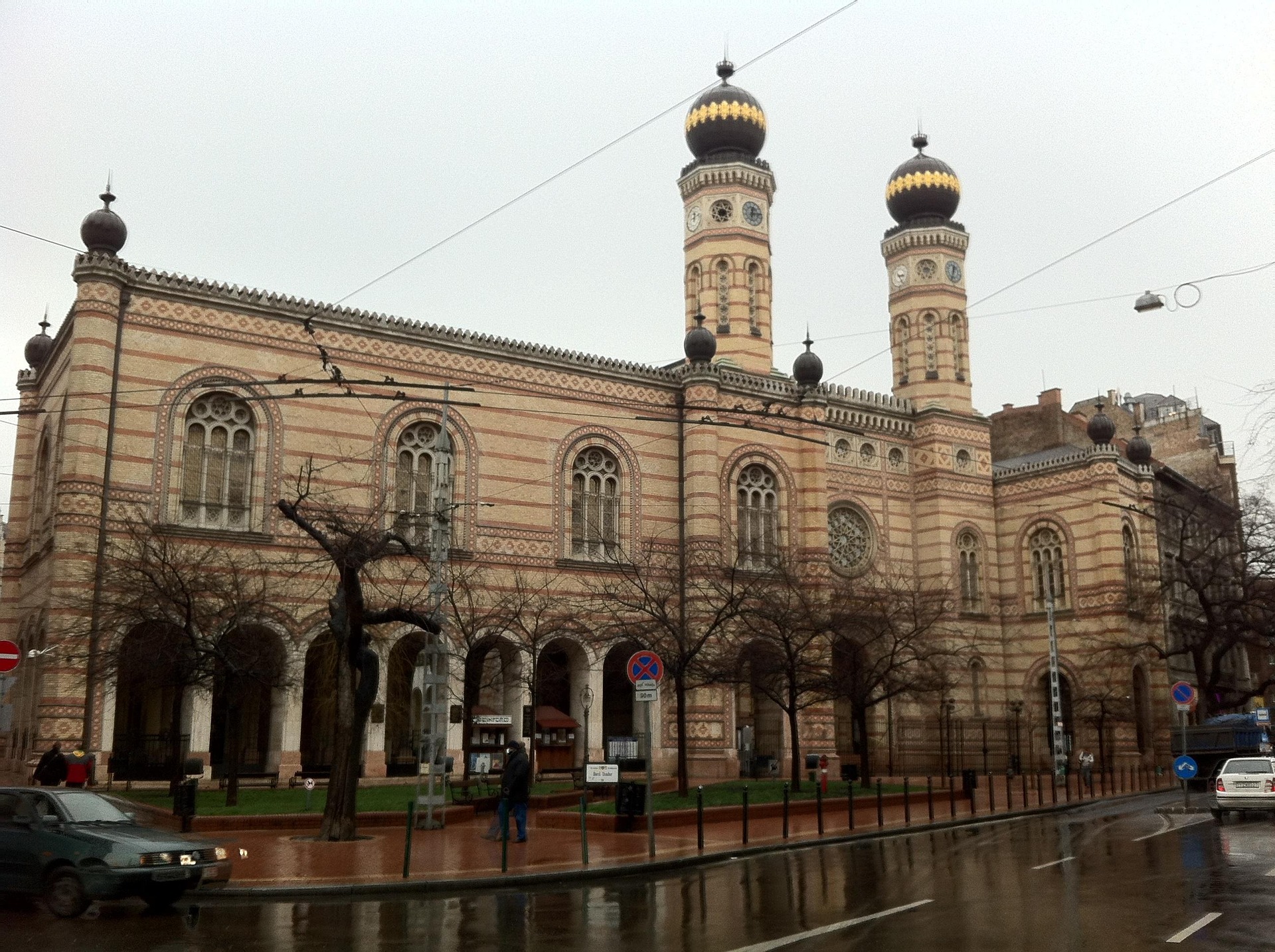 budapest-synagogue