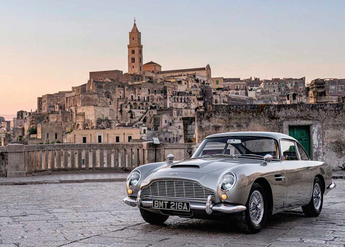 4-james-bond--no-times-to-die