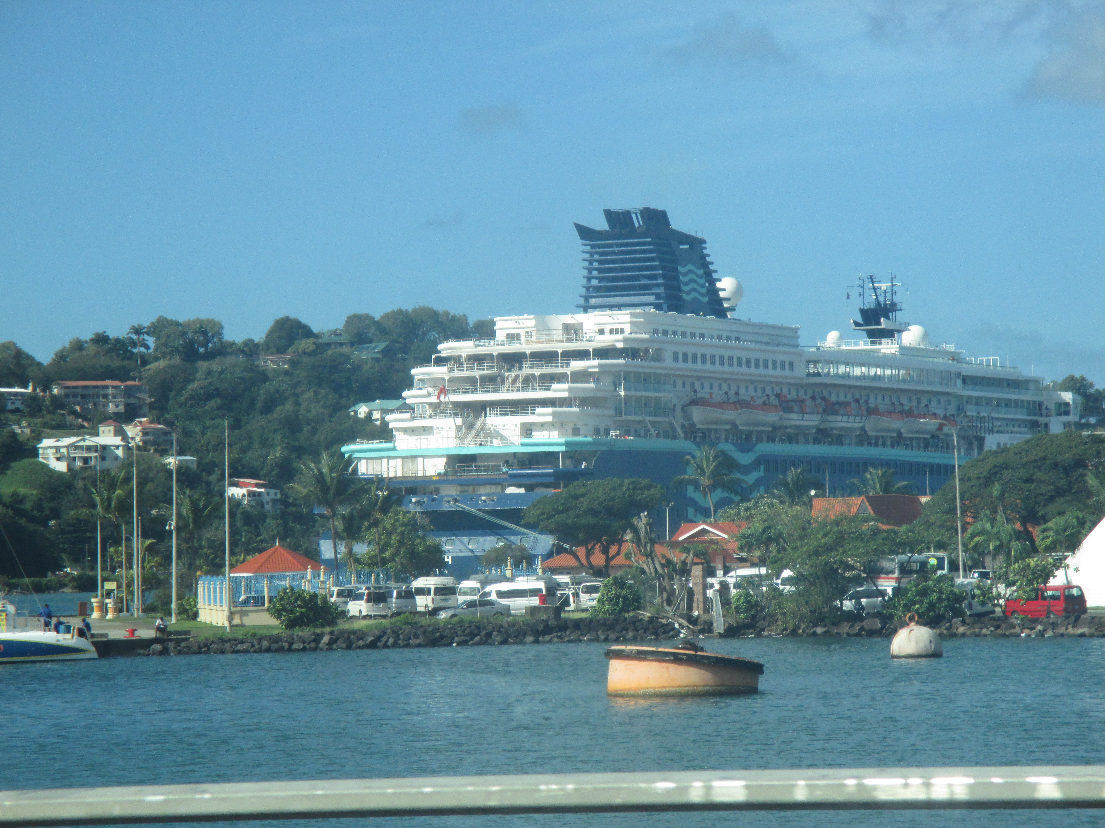 cruise-ship-with-unlimited-travel