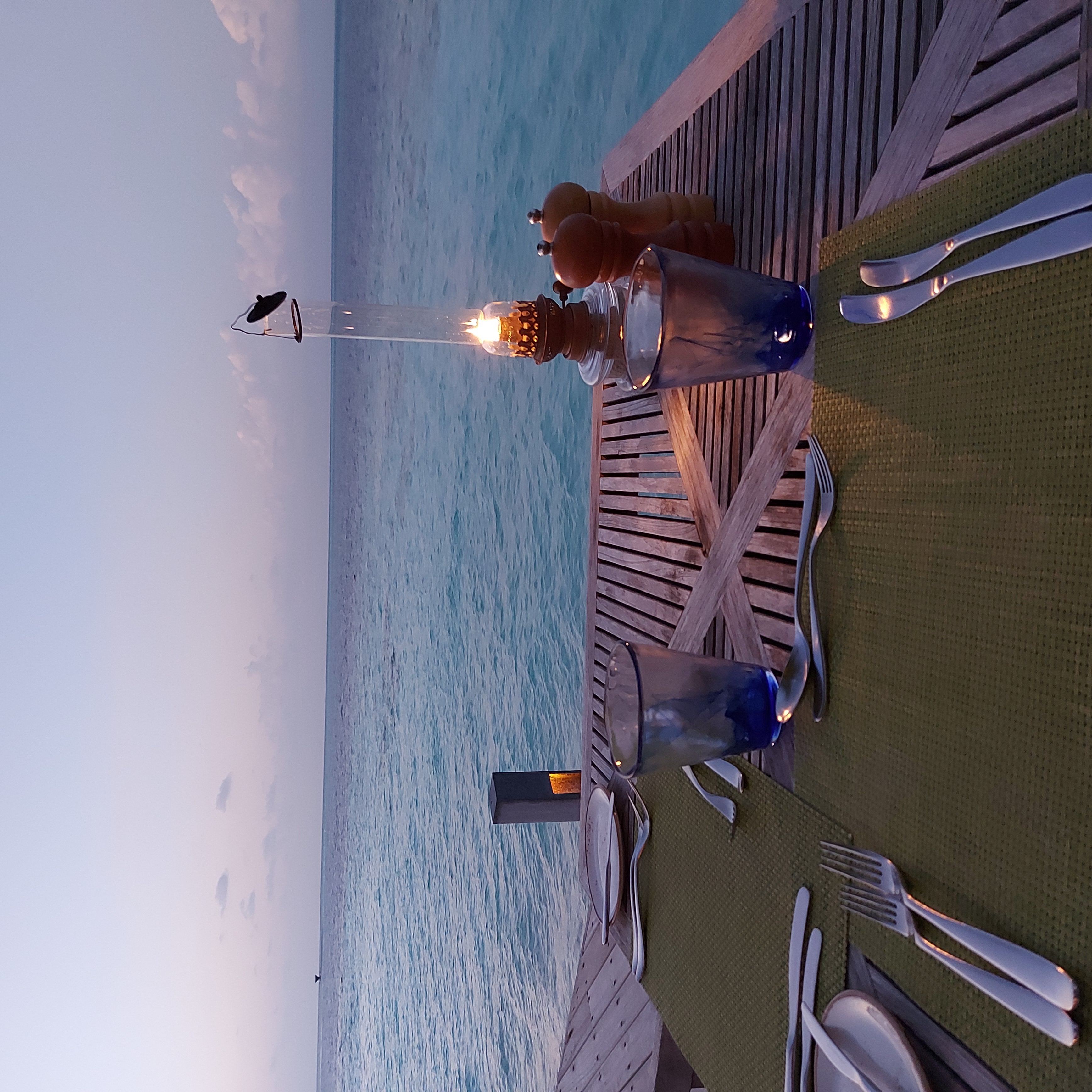 maldives-candle-light-dinner