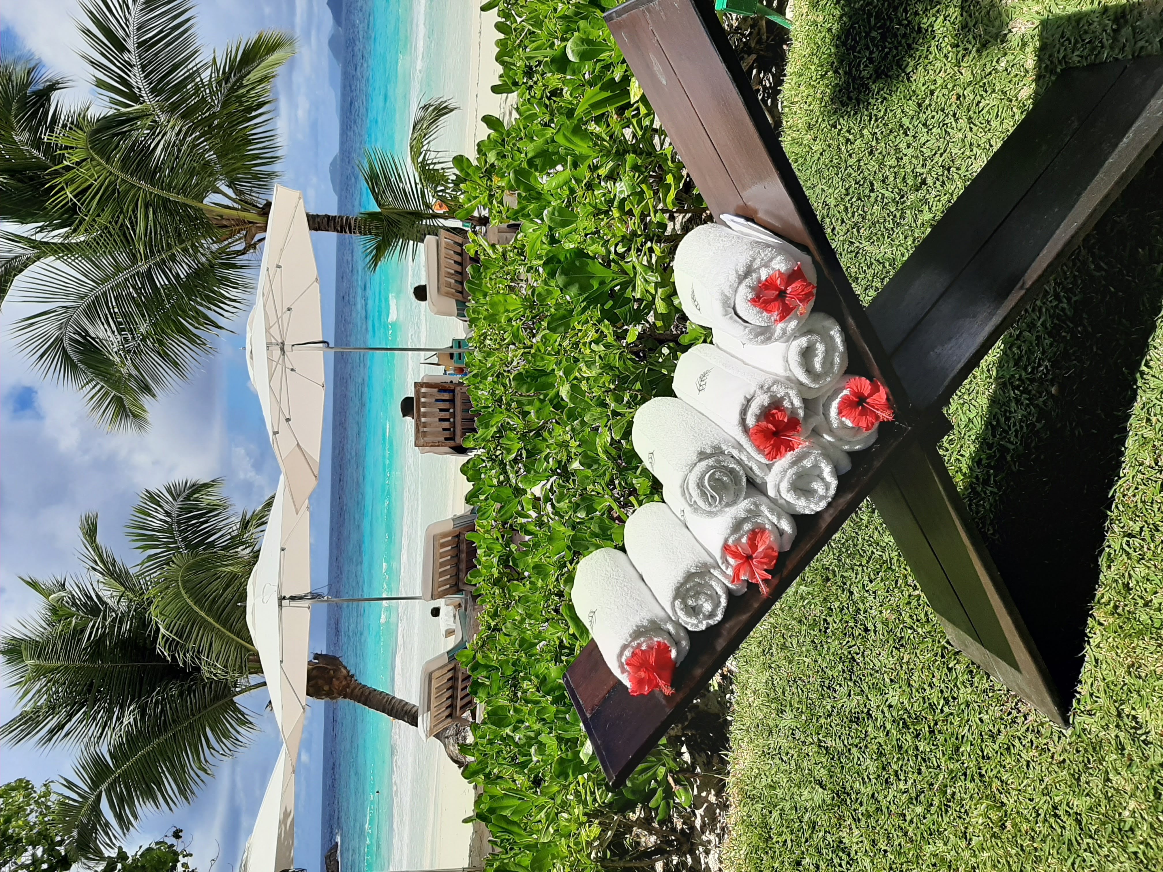 four-seasons-seychelles-beach---unlimited-travel